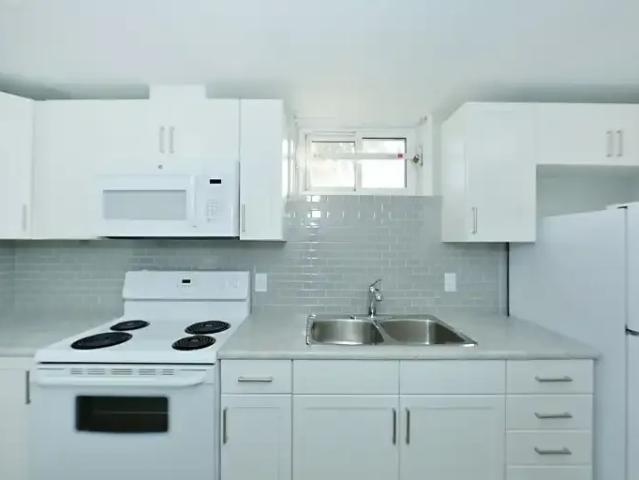 2 Bedroom Apartment Edmonton AB 104598342