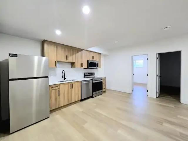 2 Bedroom Apartment Edmonton AB 104794683