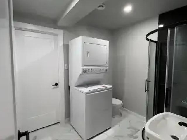 2 Bedroom Apartment Edmonton AB 104888590