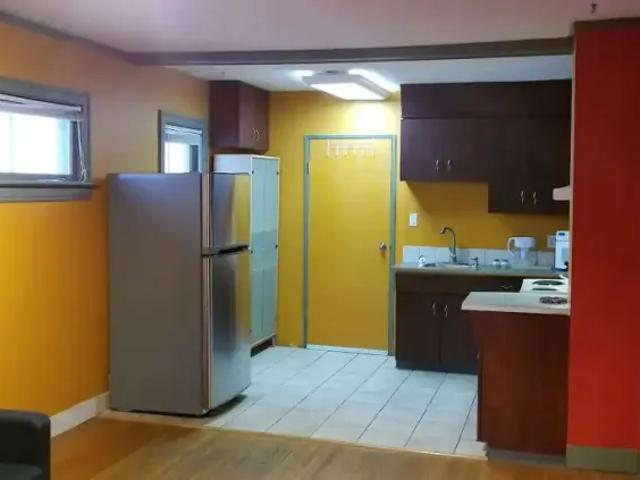 2 Bedroom Apartment Edmonton AB 105071769
