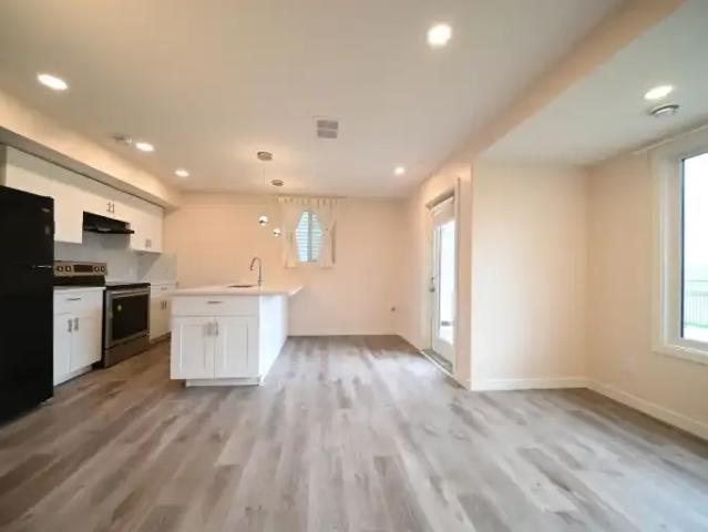 2 Bedroom Apartment Edmonton AB 105071870
