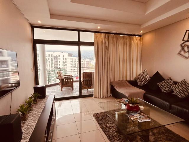 2 Bedroom Apartment / Flat For Sale in Cape Town City Centre