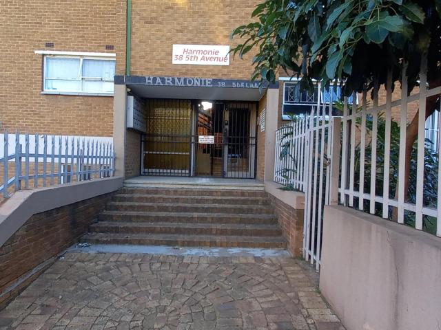 2 Bedroom Apartment / Flat For Sale in Alberton North