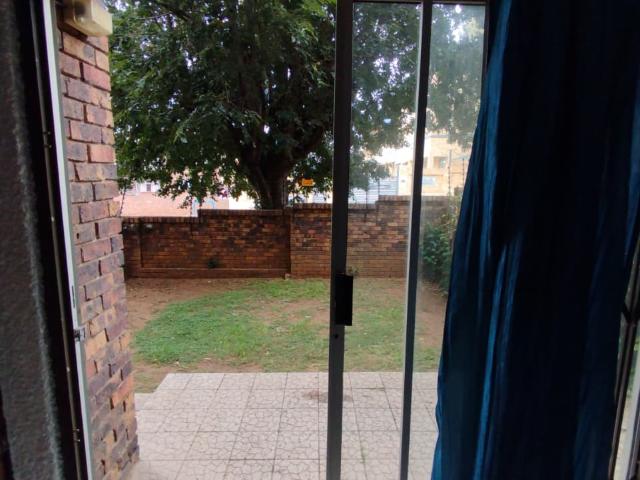 2 Bedroom Apartment / Flat For Sale in Alberton North