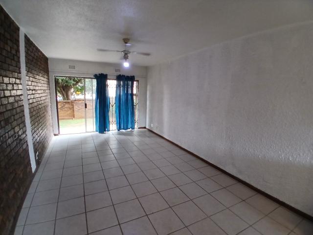2 Bedroom Apartment / Flat For Sale in Alberton North