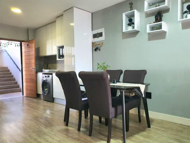 2 Bedroom Apartment / Flat For Sale in Athlone Park