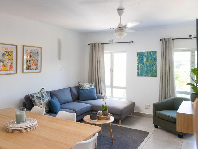 2 Bedroom Apartment / Flat For Sale in Ballito Central