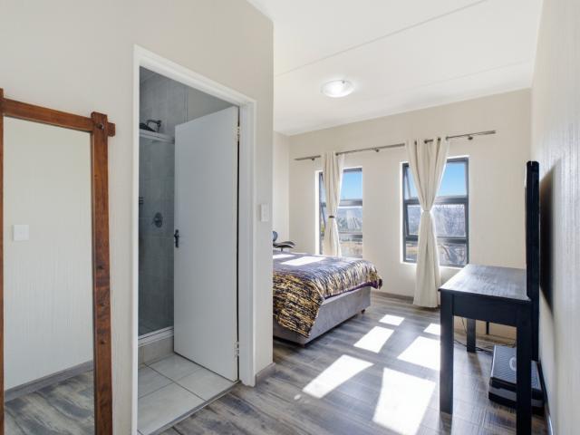 2 Bedroom Apartment / Flat For Sale in Barbeque Downs