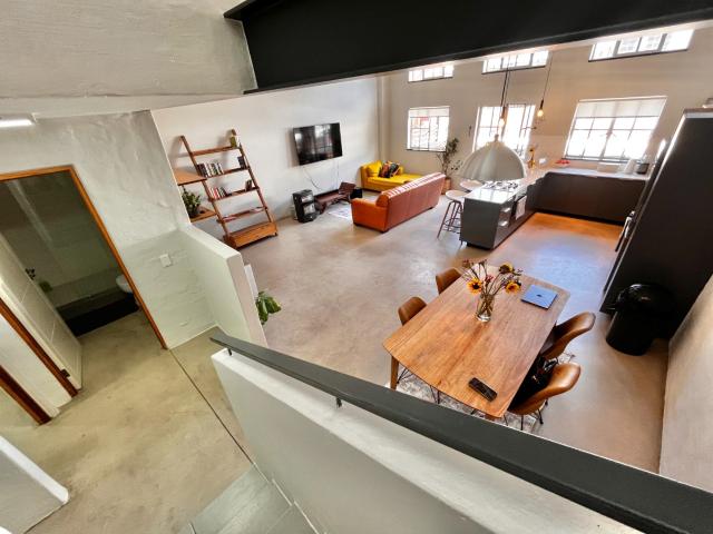 2 Bedroom Apartment / Flat For Sale in Braamfontein Werf