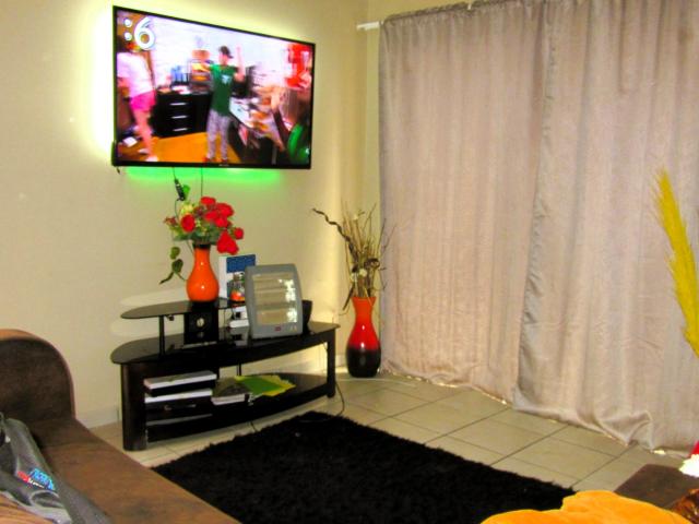 2 Bedroom Apartment / Flat For Sale in Brakpan North