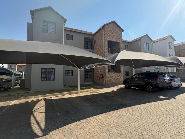 2 Bedroom Apartment / Flat For Sale in Brentwood Park