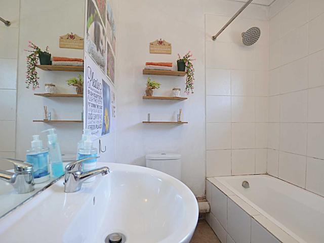 2 Bedroom Apartment / Flat For Sale in Brooklyn