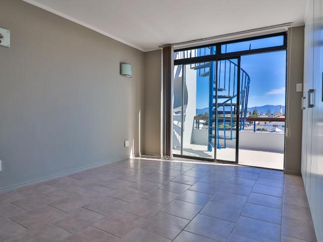 2 Bedroom Apartment / Flat For Sale in Gansbaai Central