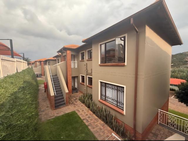 2 Bedroom Apartment / Flat For Sale in Glenvista
