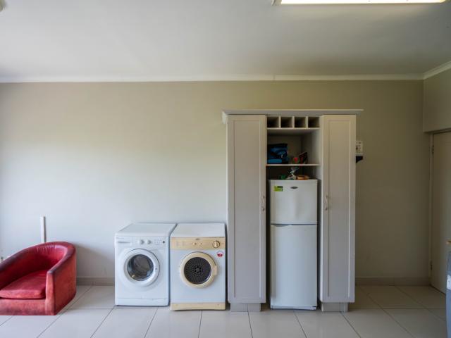 2 Bedroom Apartment / Flat For Sale in Grahamstown Central
