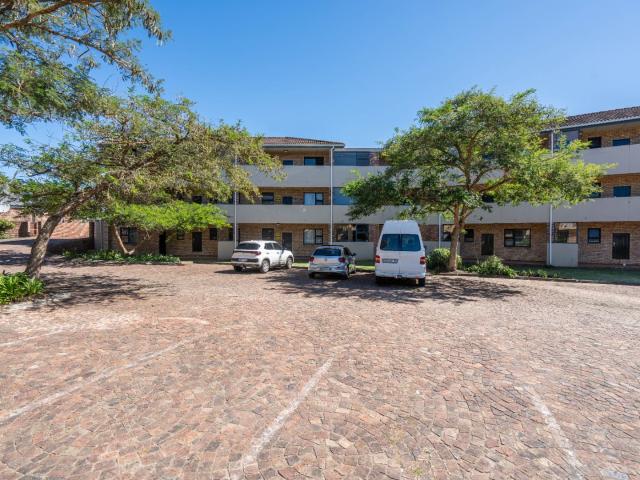 2 Bedroom Apartment / Flat For Sale in Grahamstown Central