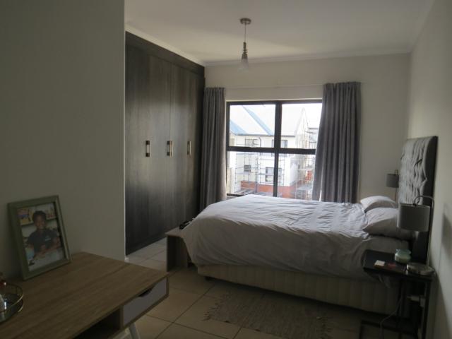 2 Bedroom Apartment / Flat For Sale in Greenstone Crest