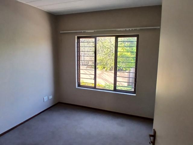 2 Bedroom Apartment / Flat For Sale in Douglasdale