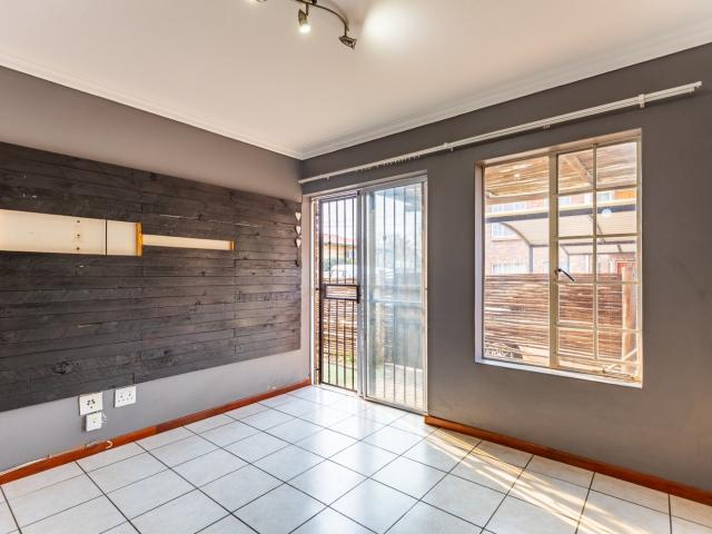 2 Bedroom Apartment / Flat For Sale in Daspoort