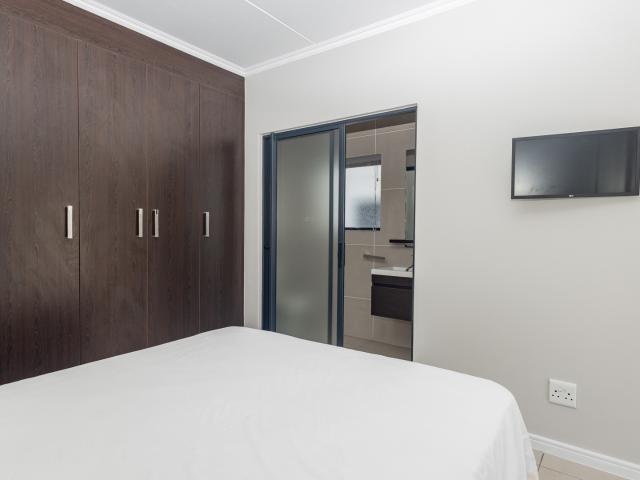 2 Bedroom Apartment / Flat For Sale in De Velde