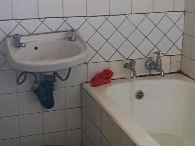 2 Bedroom Apartment / Flat For Sale in Driehoek
