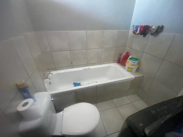 2 Bedroom Apartment / Flat For Sale in Elandspoort