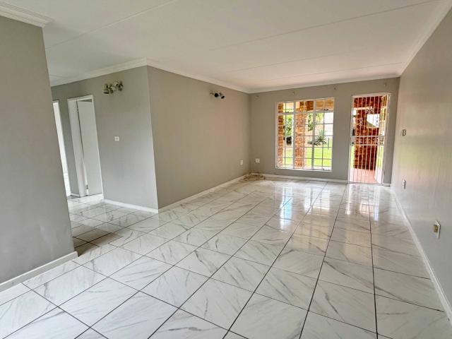 2 Bedroom Apartment / Flat For Sale in Elarduspark