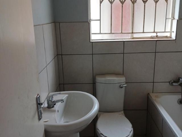 2 Bedroom Apartment / Flat For Sale in Eloff