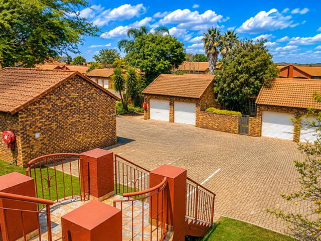 2 Bedroom Apartment / Flat For Sale in Equestria