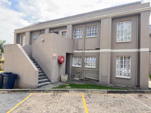 2 Bedroom Apartment / Flat For Sale in Erasmuskloof