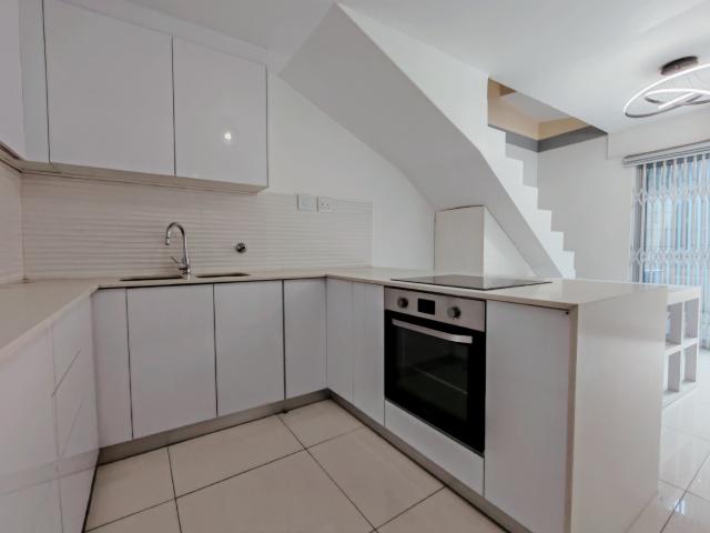 2 Bedroom Apartment / Flat For Sale in Essenwood