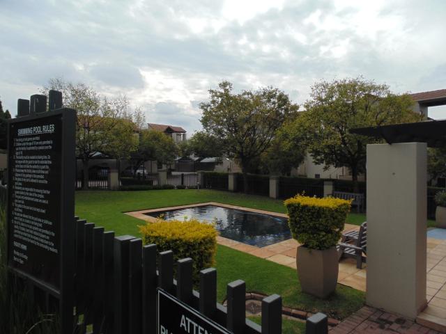 2 Bedroom Apartment / Flat For Sale in Fourways