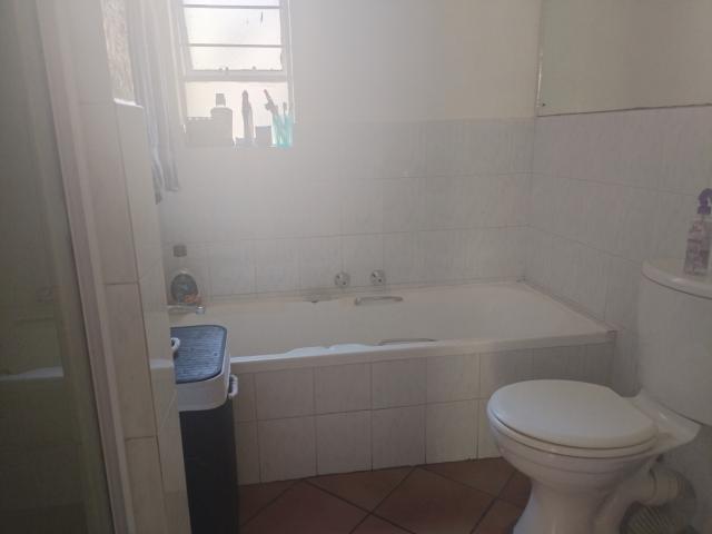 2 Bedroom Apartment / Flat For Sale in Ferndale