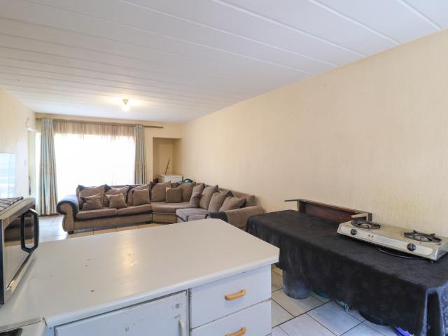 2 Bedroom Apartment / Flat For Sale in Ferndale