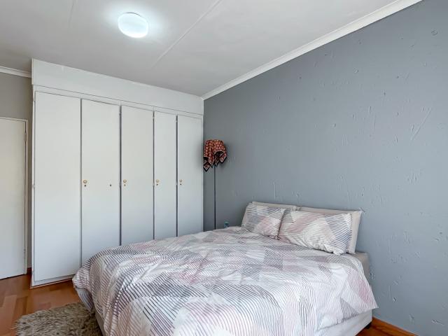2 Bedroom Apartment / Flat For Sale in Ferndale
