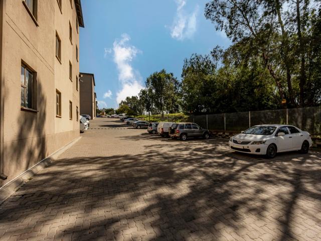 2 Bedroom Apartment / Flat For Sale in Fleurhof