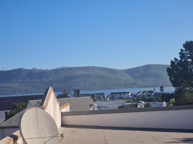 2 Bedroom Apartment / Flat For Sale in Knysna Central