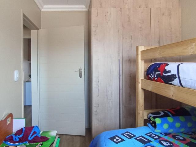 2 Bedroom Apartment / Flat For Sale in Kameeldrift East