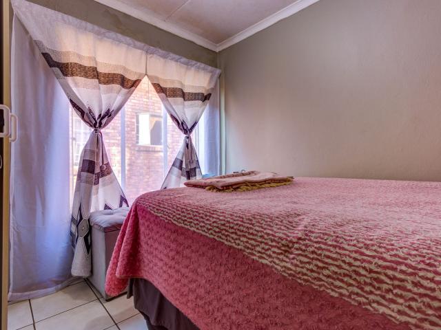 2 Bedroom Apartment / Flat For Sale in Kempton Park Ext 1