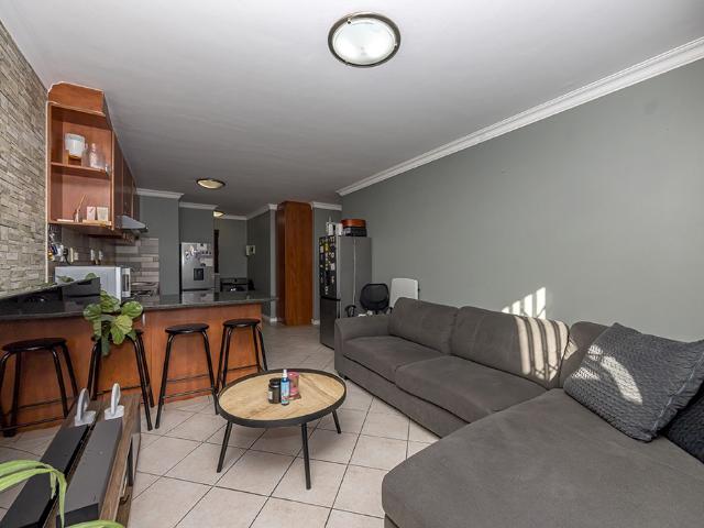 2 Bedroom Apartment / Flat For Sale in Klipkop