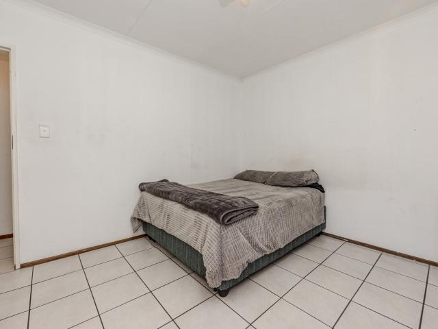 2 Bedroom Apartment / Flat For Sale in Honeydew