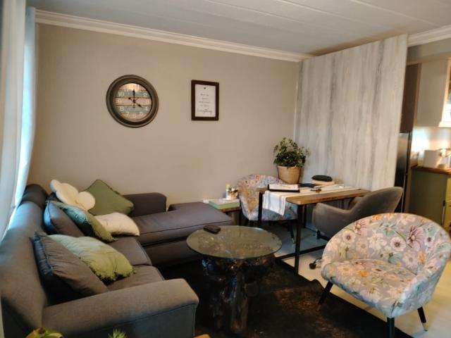 2 Bedroom Apartment / Flat For Sale in Horison
