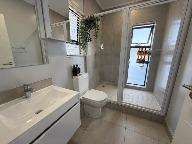 2 Bedroom Apartment / Flat For Sale in Hillcrest Central