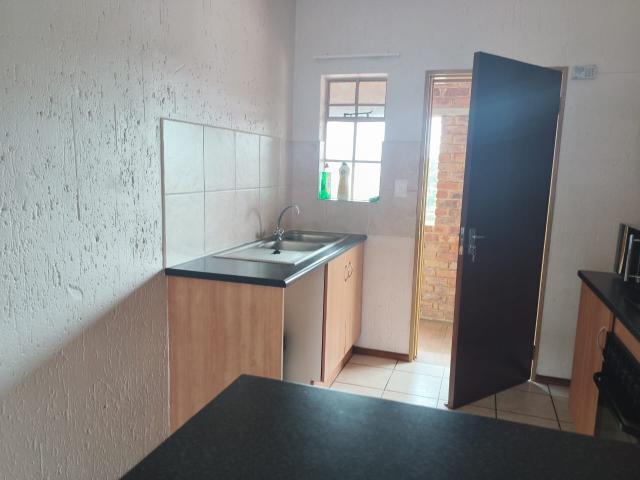 2 Bedroom Apartment / Flat For Sale in Hughes