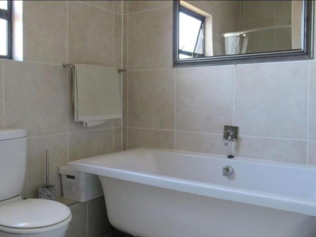 2 Bedroom Apartment / Flat For Sale in Oakdene
