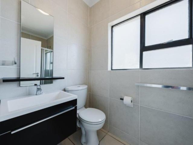 2 Bedroom Apartment / Flat For Sale in Oakdene