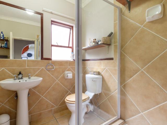 2 Bedroom Apartment / Flat For Sale in Lonehill