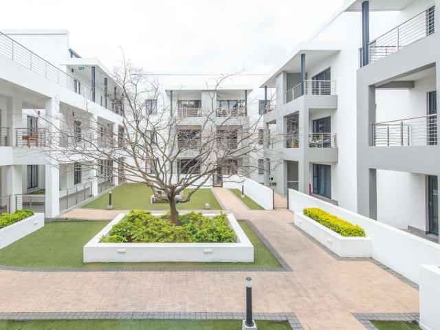 2 Bedroom Apartment / Flat For Sale in La Colline