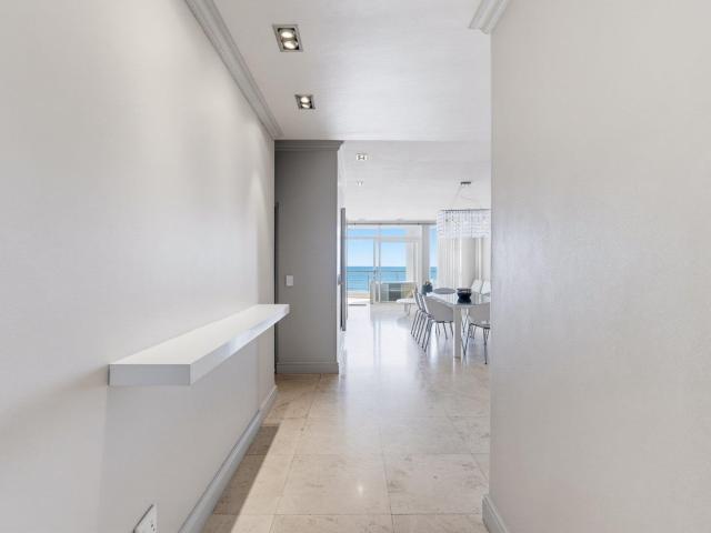 2 Bedroom Apartment / Flat For Sale in Mouille Point