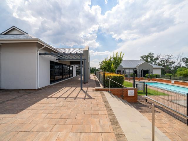 2 Bedroom Apartment / Flat For Sale in Modderfontein